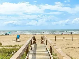 Image of Pelican Place - Beach Front