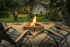 Image of Luxury Lake Country Home · Hike · Bike · Fire pit · Boating · Lauderdale Lakes