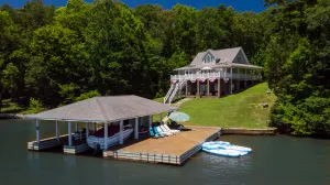 Image of Lakefront, Great Views, Hot Tub, Boat Options
