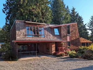 Image of Country Craftsman Cedar Retreat