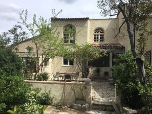 Image of 140m2 artist's house near Arles
