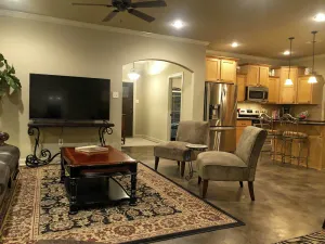 Image of Conway Luxury Home. 4BR\/2BA, Office, 2-Car Gar., 65\"TV, Fenced Yard\/Patio, Wi-Fi