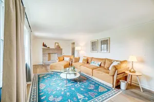 Image of Quiet & Close to Everything! Great Location!