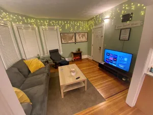 Image of ⭐Modern, Spacious & Quiet ⭐3 BR APT ⭐Near BROWN, RISD, College Hill, Downtown ⭐