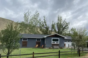 Image of Elk Haven House - Less than 5 min from Yellowstone Park! Beautiful views!
