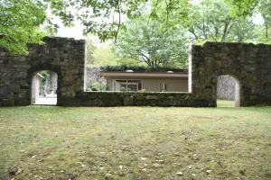 Image of Mid  Century Modern ZEN  House  with Pool. 50 min from New York City
