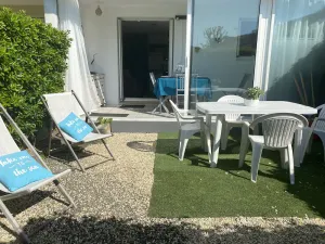 Image of ROYAN PONTAILLAC T2 Garden swimming pool classified 2 stars