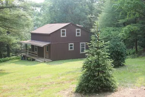 Image of Peaceful and Conveniently located