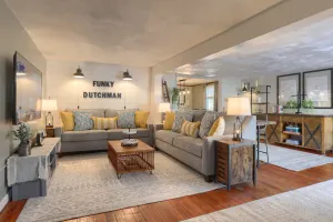 Image of Wowza! Hot Tub, Theater Room + Stock Tank Pool 15 Minutes To Hershey Attractions