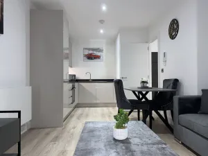 Image of Solihull Apartment NEC, HS2, BHX, JLR