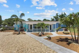 Image of 217 Dolphin | King Bed | BEACH | Walkable | Dog Friendly!