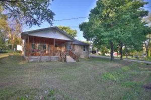Image of Rock House Retreat - 2 miles from Spring River! Walking distance to restaurants!