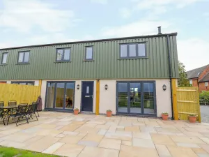 Image of Woodland View - UKC3893