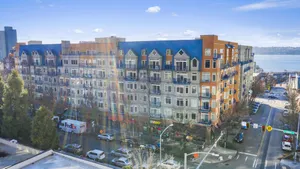 Image of Belltown's Flower Moon