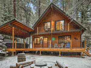 Image of Remodeled Woodsy Cabin w\/ Hot Tub & Relaxing Deck