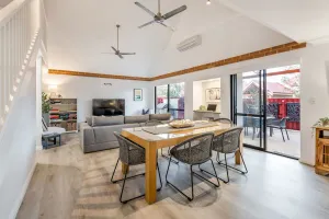 Image of CONVENIENTLY LOCATED 250M (APPROX) TO THE EXQUISITE SHORES OF GEOGRAPHE BAY