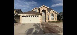 Image of East Oasis Retreat Home 2 story, 4 bedroom, King size bed in Master bedroom 8KTV