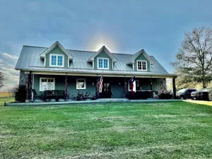 Image of Rose Hill Farms- Relax at Your 12 Acre Farmhouse Retreat !