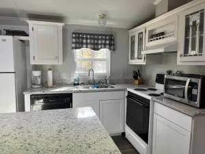 Image of RECENTLY UPDATED Lake Texoma Private Acreage! Sleeps 8. Pet Friendly. 3 acres.