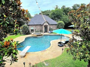 Image of Exquisite Country Guest House with POOL, HOT TUB & HUGE GAZEBO