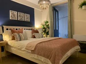 Image of Riverside 1 Bed Basement Flat near Hampton Court Palace