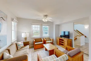 Image of Dog-friendly townhouse with pool access, central AC, washer\/dryer & ocean view