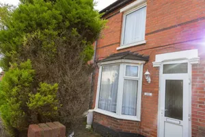 Image of Three bedroom house close to dover ferry and dover priory station