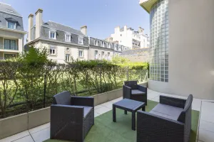 Image of Au Quai Des Pecheurs by Cocoonr