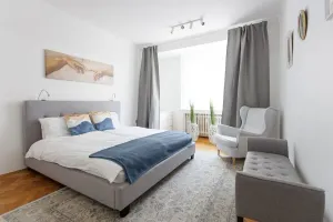 Image of Balcony Oasis Operastreet