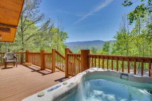 Image of 11 Mi to GSMNP Cabin with Hot Tub and Mtn Views