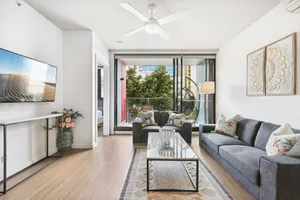 Image of Cosy 2-Bed with Pool Bbq Area and Secure Parking