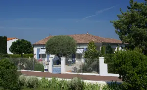 Image of Villa l'Olivier apartment, quiet, 10-minute walk from the beach.