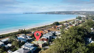 Image of Modern and Stylish One Bedroom Pet Friendly Home Right by the Beach