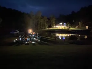 Image of 70 acre farmhouse ponds fishing kayaking near red river gorge