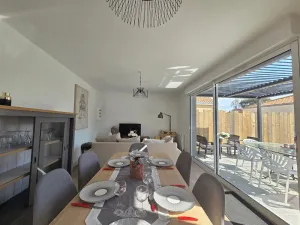 Image of Seaside Vacation Home in La Plaine-sur-Mer - 3 Bedrooms, Sleeps 6, Near Beach