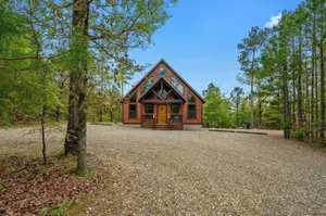 Image of Havenwood \/Minutes From Broken Bow Lake\/Hot tub