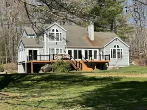 Image of Spacious lake front home, perfect for bringing families together