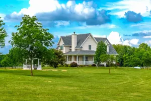 Image of Large Spacious Beautiful Country Home