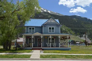 Image of Beautifully restored Victorian Mountain home furnished with authentic antiques!