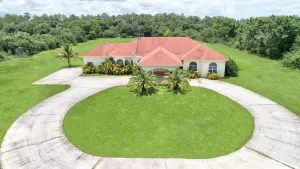 Image of Spacious private property sitting on 5 acres