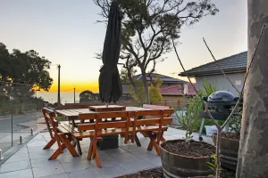 Image of Ocean Breeze Studio 2min walk to train and ocean