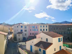 Image of Appartement en centre-ville avec balcon, garage et animaux admis - Collioure - FR-1-225-705