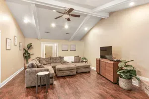 Image of HUGE 5 BDRM 2BATH HOME IN A GREAT QUIET NEIGHBORHOOD SHERWOOD FOREST