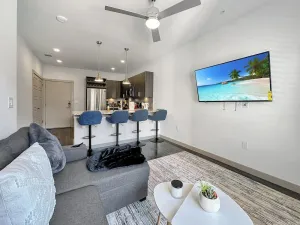 Image of Apt 355 · Luxury Queen unit\/Pool | Free Parking |Hwy121| TPC