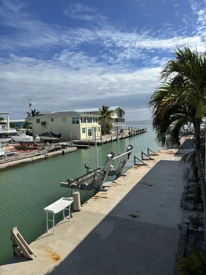 Image of Sea Gem-2\/2 half duplex with quick ocean access, dockage