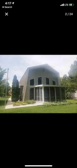 Image of EAA West Side Lake Winnebago House