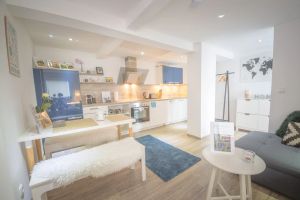 Image of Superhost apartment near Opera with big Kitchen