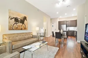 Image of Spacious 2BR | Full Kitchen & Laundry | Gym | Mountain View