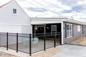 Image of Mozart House, Unique 3 bed 3.5 Bath House with Spectacular Outdoor Space in Downtown Hermann, MO