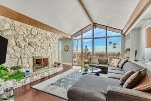 Image of Upscale w\/ Views, Fireplace, Close to Ski Resorts
